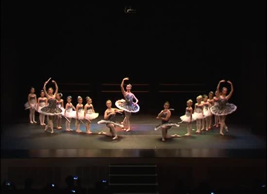 Festival fin de curso de la Escuela Municipal de Danza.Danza clásica